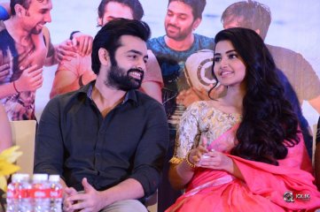 Vunnadhi Okate Zindagi Movie Team Thanks Meet